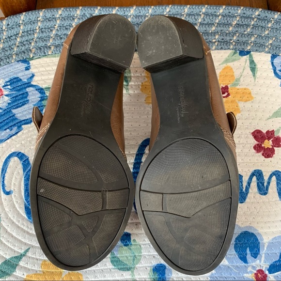 Women’s 8 1/2 M Natural Soul Naturalizer Brown Bootie Buckle Shoe Stacked Heel - Picture 10 of 11